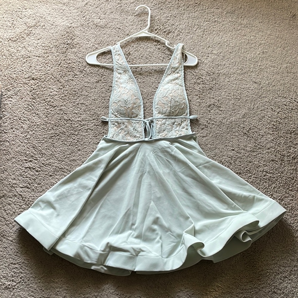 NWT Selfie Leslie Sage Mini Dress